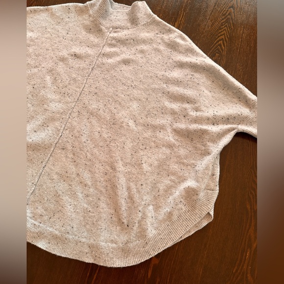 LOFT women’s  Small Grey Speckled Knit Pullover poncho - Picture 5 of 7